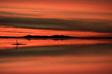 Uyuni sunrise rouge