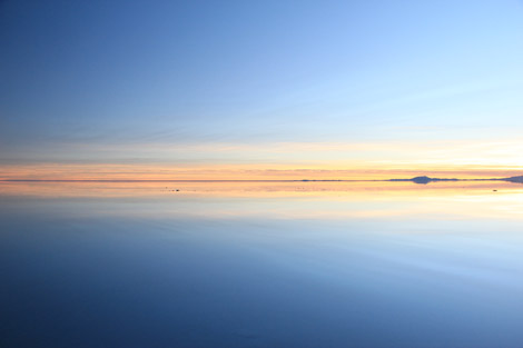 Uyuni sunrise bleu