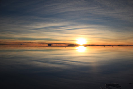 Uyuni sunrise jaune