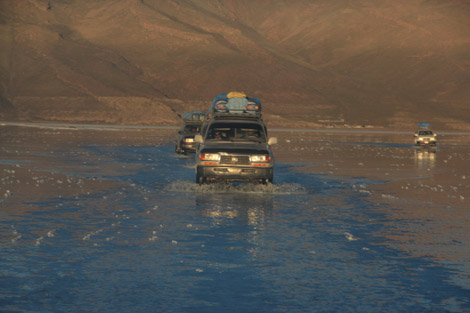 Uyuni traversée eau 4x4