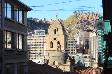 La ville qui s'accrochait aux montagnes, église San Francisco