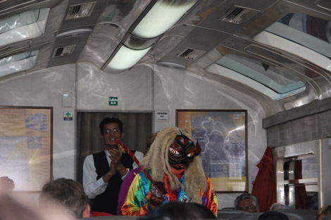 Dans le train du retour on croise des gens étranges…