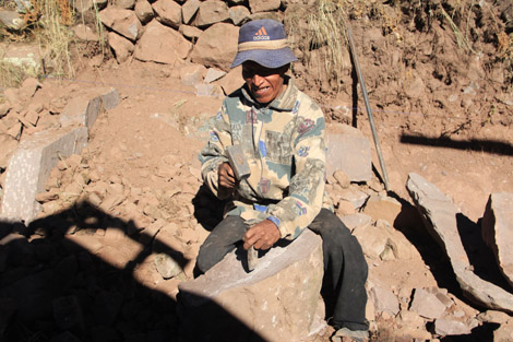 Construction d'une maison sur Taquile