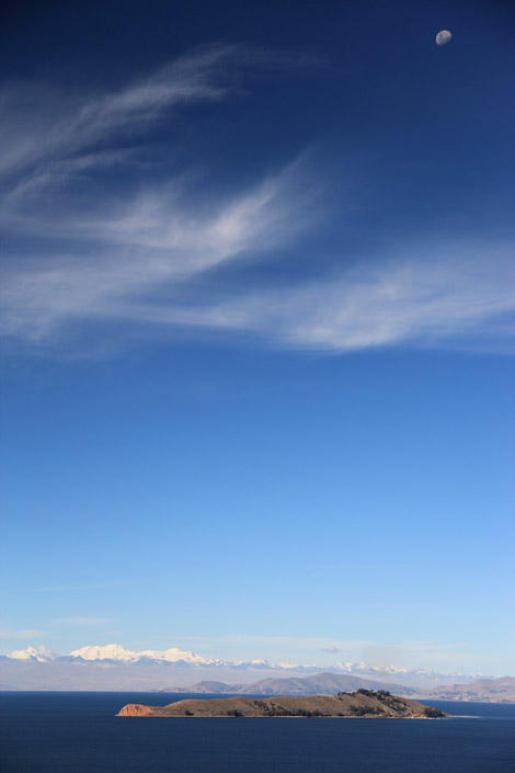 Isla de la Luna vu depuis l'Isla del Sol