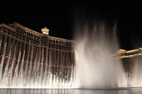 Une féérie son et lumière et jets d'eau!