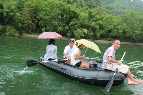 Jeux sur la rivière Li Chine