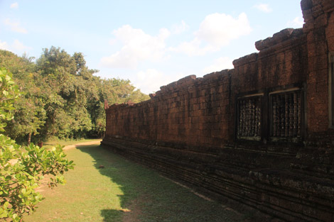 Un mur de fort belle taille…