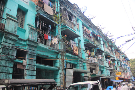 Une rue de Yangon 2