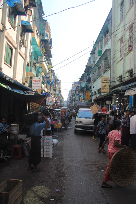 Une rue de Yangon