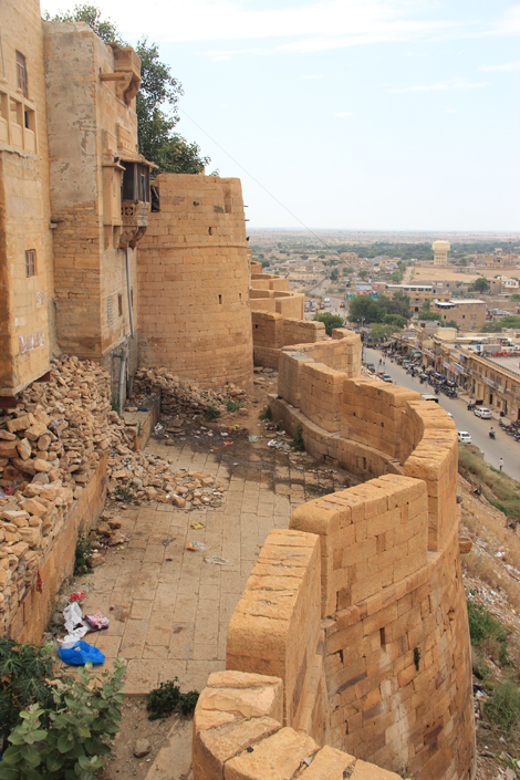 Les deux rangées de murailles