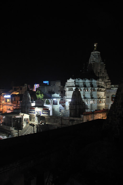 Le temple, la nuit