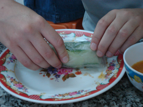 Au Vietnam, souvent, on les fait soi même avant de les manger frais